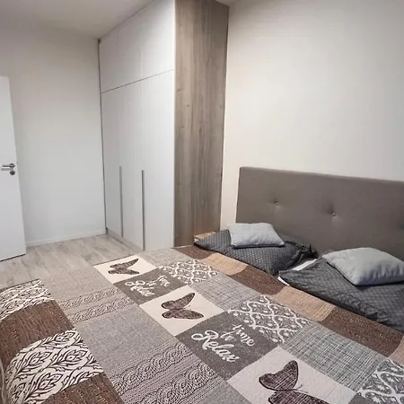2 Apartment, With A View Of The Castle Apartmán Bratislava