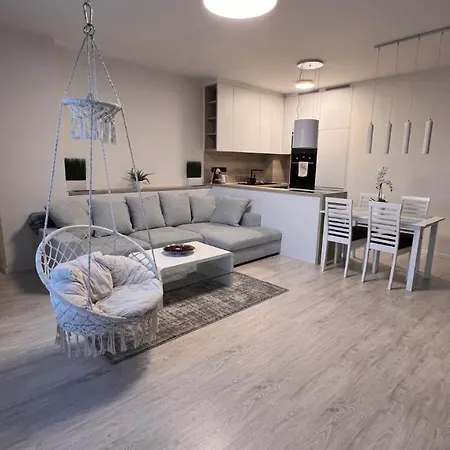 2 Apartment, With A View Of The Castle *