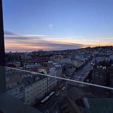 2 Apartment, With A View Of The Castle Apartmán